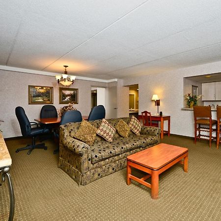 Ramada By Wyndham Plymouth Hotel & Conference Center Chambre photo